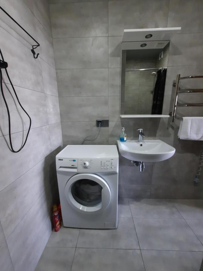 Sky Apartment Virmenska Kiev Esterno foto