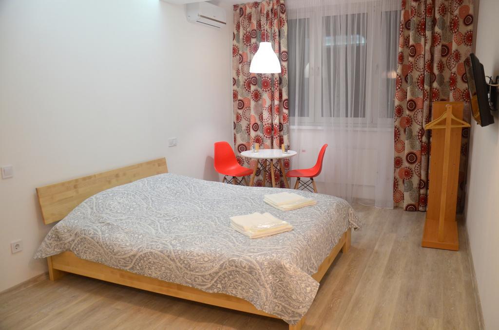 Sky Apartment Virmenska Kiev Esterno foto